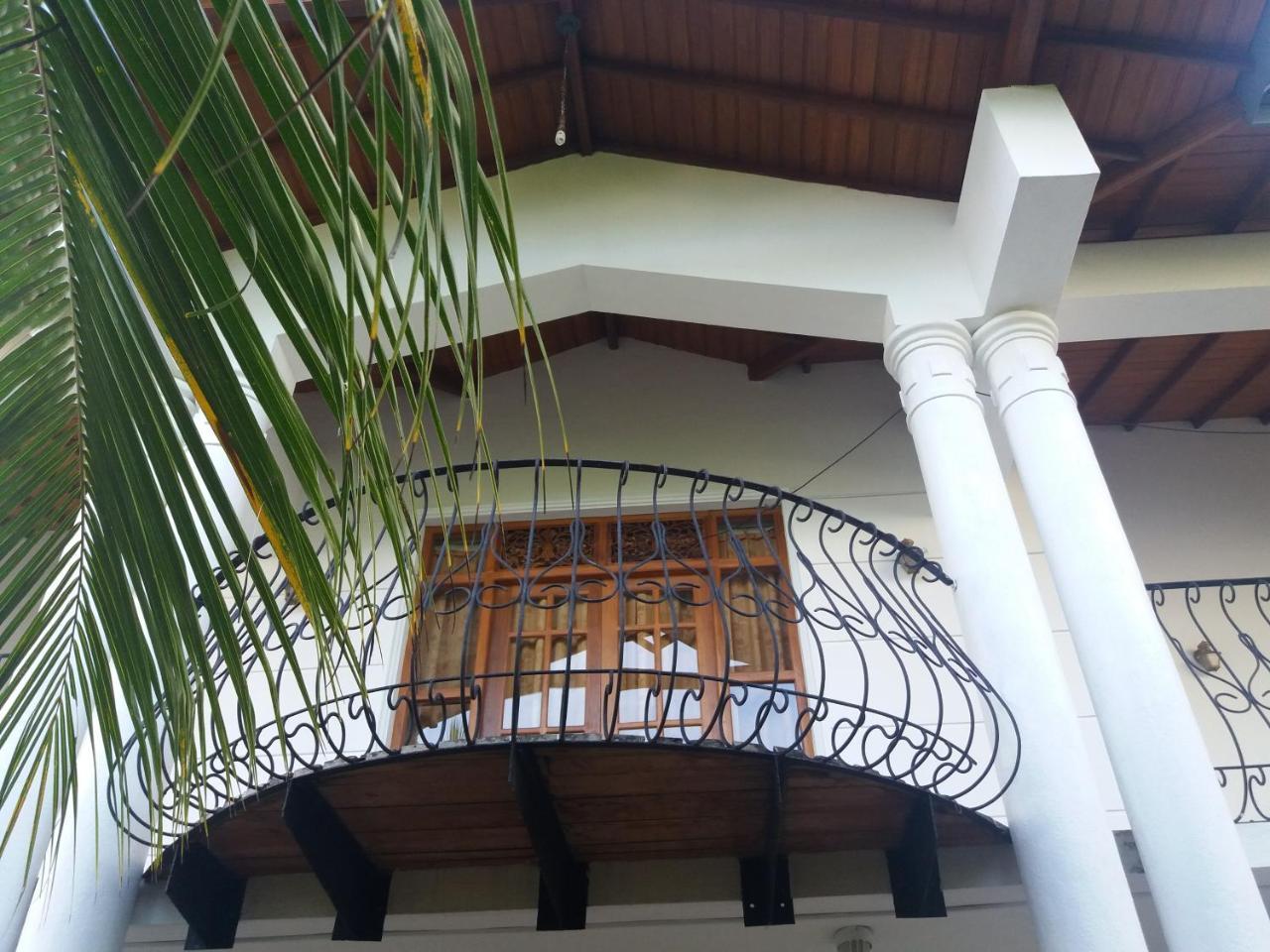 Diamond House Hotell Weligama Exteriör bild